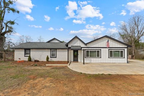 Photo of 3756 County Road 49, Clanton, AL 35046 (MLS # 586719)