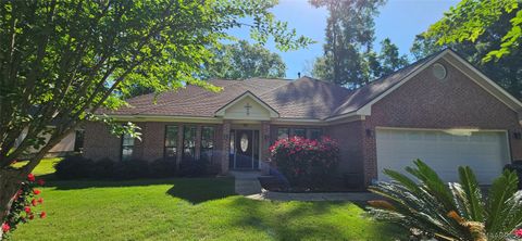 Photo of 670 Thousand Oaks Drive, Montgomery, AL 36109 (MLS # 585618)