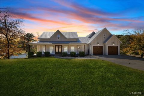 Photo of 730 County Road 730, Clanton, AL 35046 (MLS # 581268)