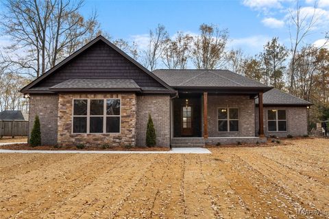 Photo of 124 Fawn Drive, Clanton, AL 35045 (MLS # 582386)