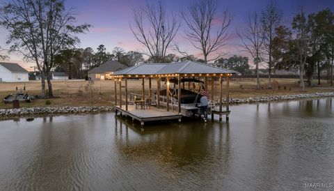 Photo of 231 Reynolds Road, Wetumpka, AL 36092 (MLS # 581946)