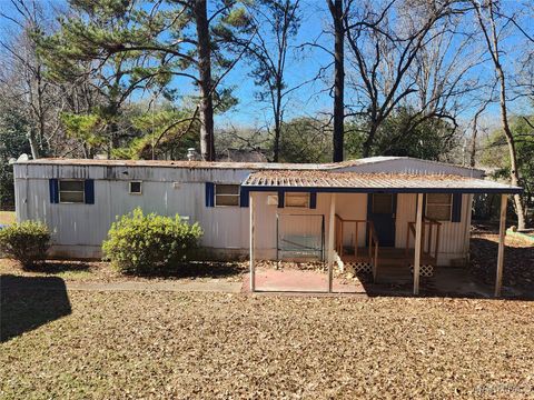 Photo of 416 Hallmark Drive, Prattville, AL 36067 (MLS # 583332)