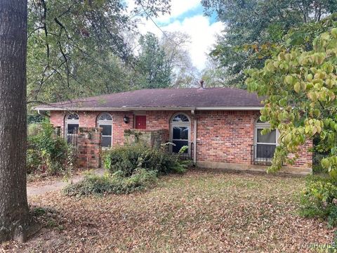 Photo of 329 NORTHWESTERN Drive, Montgomery, AL 36109 (MLS # 580935)
