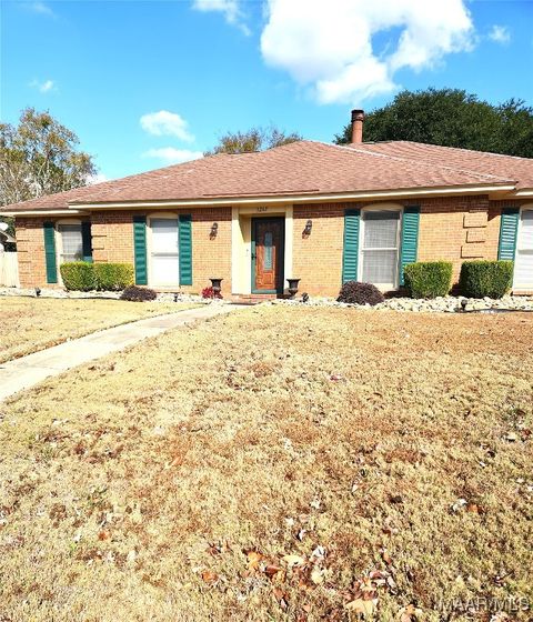 Photo of 3267 Covered Bridge Drive, Montgomery, AL 36116 (MLS # 581346)