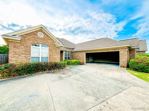 Photo of 9721 Helmsley Circle, Montgomery, AL 36117 (MLS # 584599)