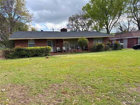 Photo of 2748 CRESTVIEW Avenue, Montgomery, AL 36109 (MLS # 584918)