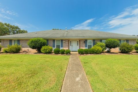 Photo of 99 Oldfield Drive, Montgomery, AL 36117 (MLS # 579494)
