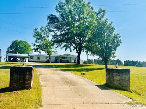 Photo of 2641 Davenport Road, Greenville, AL 36037 (MLS # 574505)