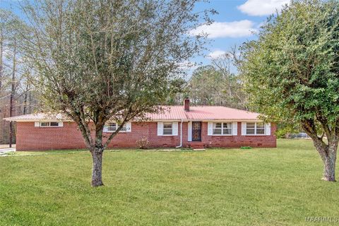 Photo of 614 Camellia Drive, Tallassee, AL 36078 (MLS # 582589)