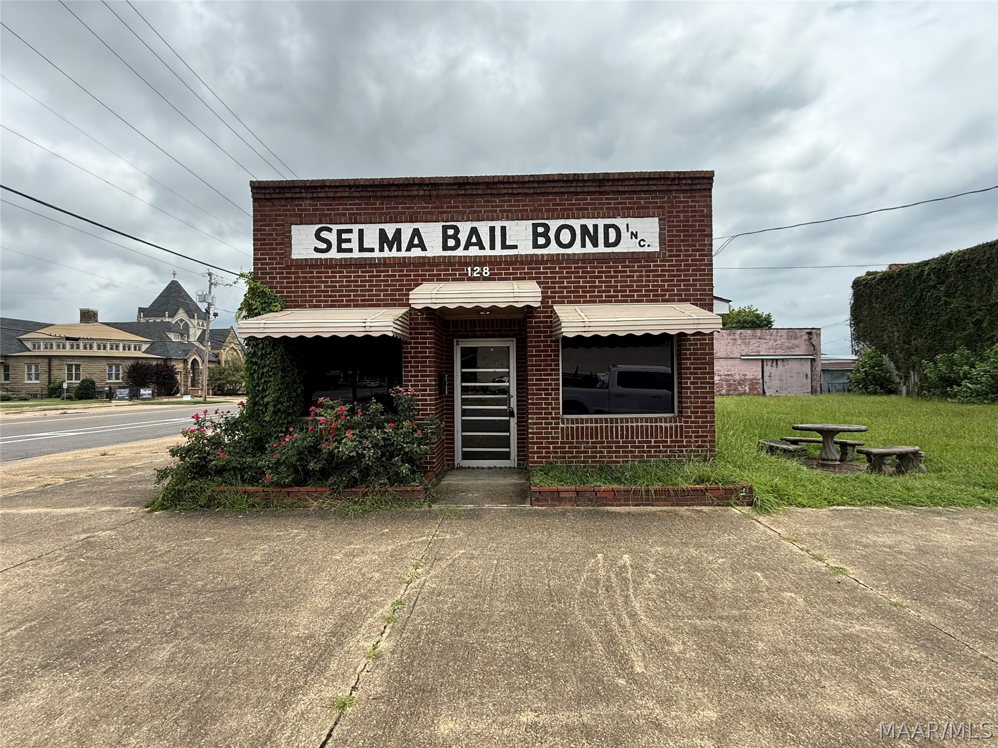 Photo 1 of 2 — 128 Washington Street, Selma, AL 36703