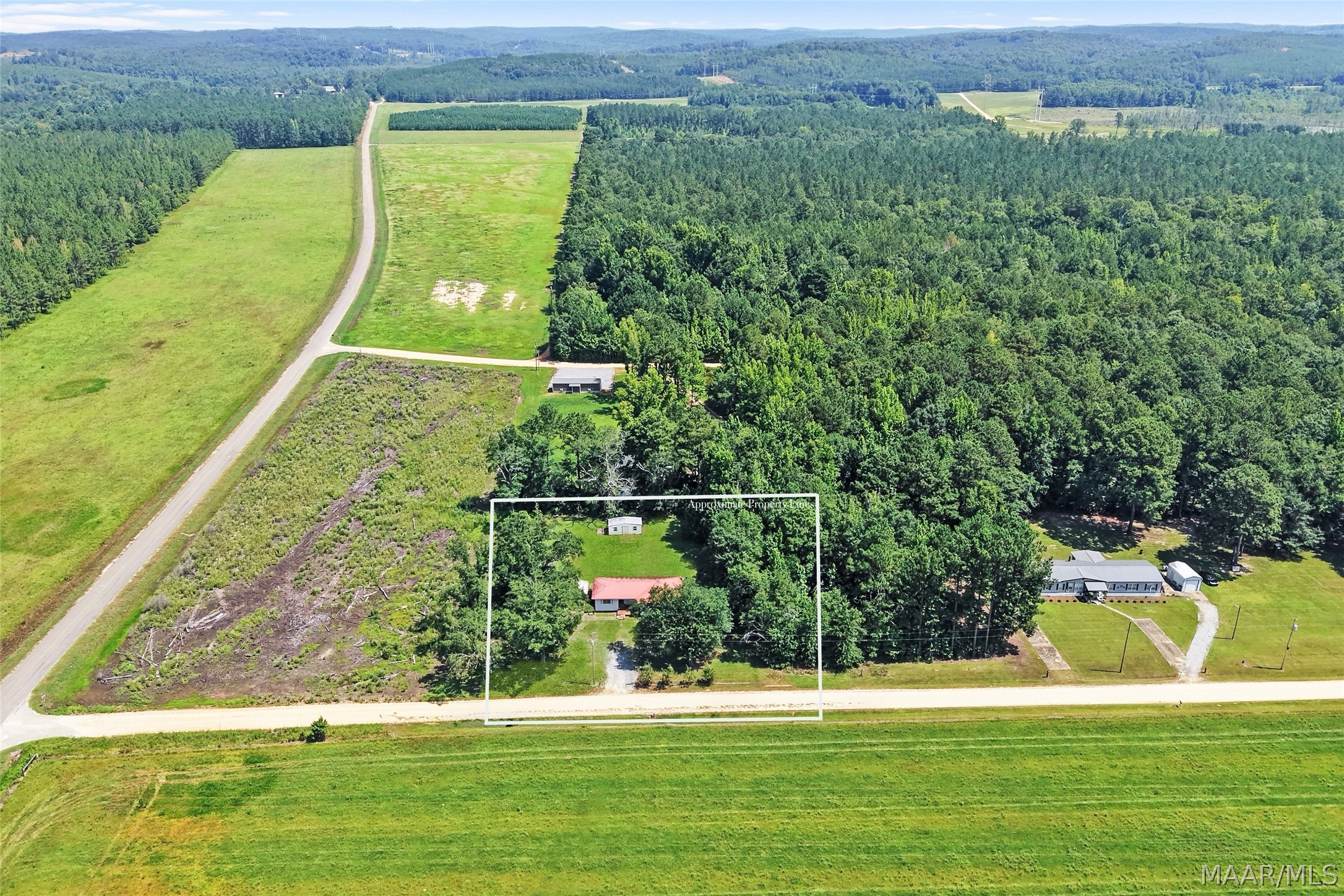 Photo 1 of 33 — 2192 T R Drive, Autaugaville, AL 36003