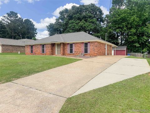 Photo of 1214 Jamestown Drive, Prattville, AL 36067 (MLS # 586343)