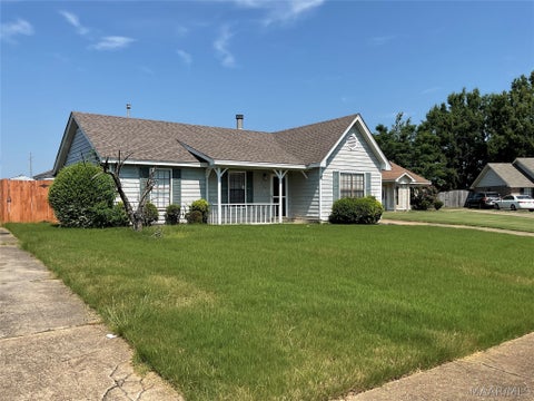 Photo of 1709 N Oakview Court, Montgomery, AL 36110 (MLS # 588335)