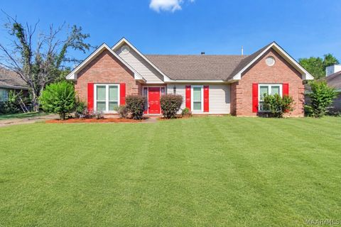 Photo of 1849 Woodmere Loop, Montgomery, AL 36117 (MLS # 588304)