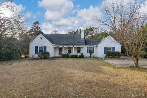 Photo of 3640 NARROW LANE Road, Montgomery, AL 36111 (MLS # 582833)