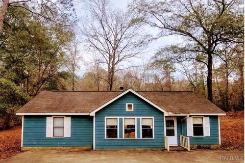 Photo of 104 Laurel Hill Drive, Prattville, AL 36066 (MLS # 582409)