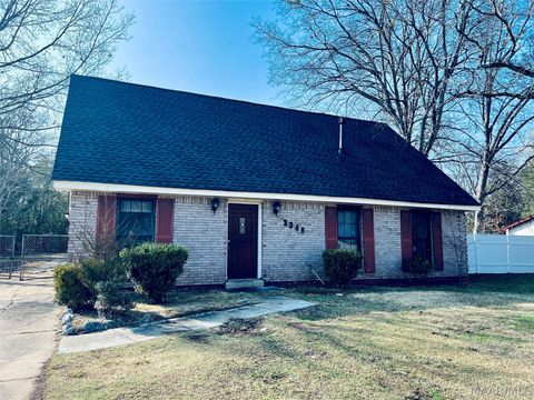 Photo of 3348 Brookwood Drive, Montgomery, AL 36116 (MLS # 584128)