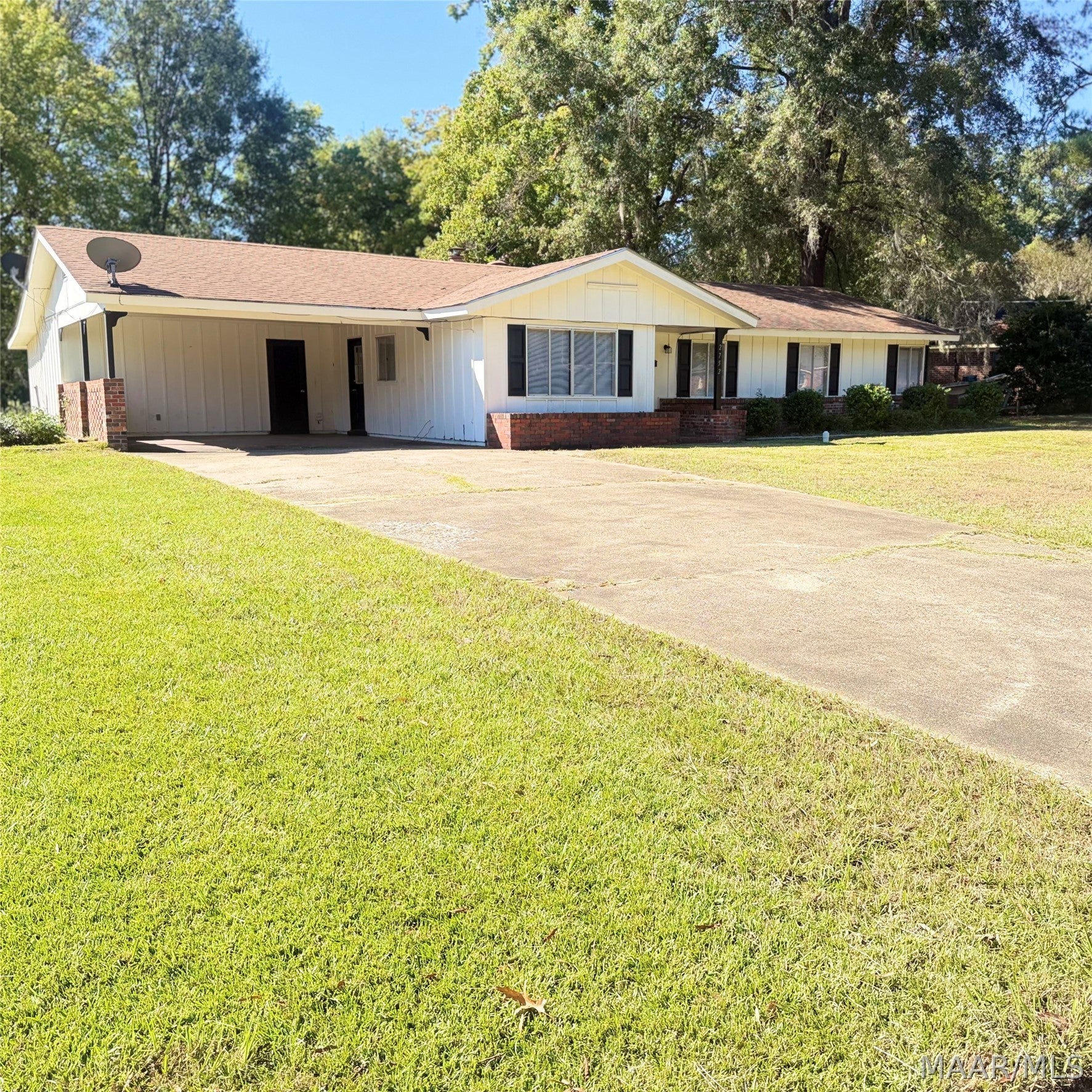 2752 Baldwin Brook Drive - Photo 3