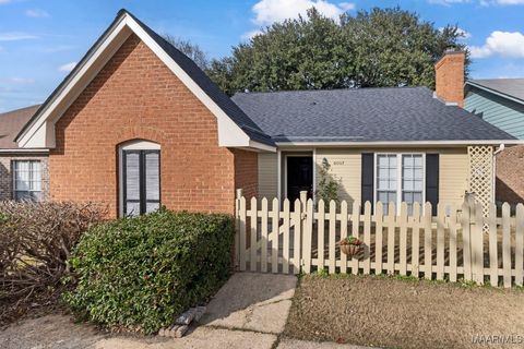 Photo of 6007 Neill Drive, Montgomery, AL 36117 (MLS # 582816)