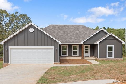 Photo of 228 Wrightsburg Circle, Wetumpka, AL 36093 (MLS # 580695)