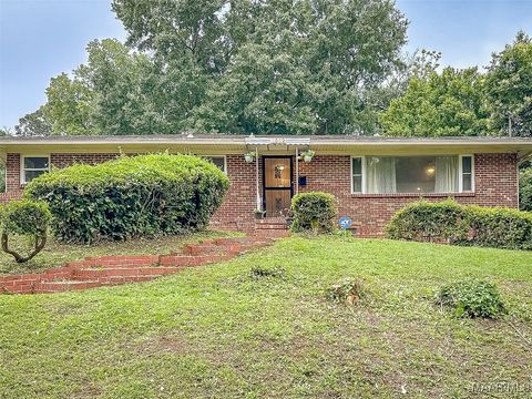 Photo of 1002 Rosedale Drive, Montgomery, AL 36107 (MLS # 580521)