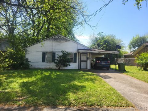 Photo of 2035 Potomac Avenue, Montgomery, AL 36108 (MLS # 585228)
