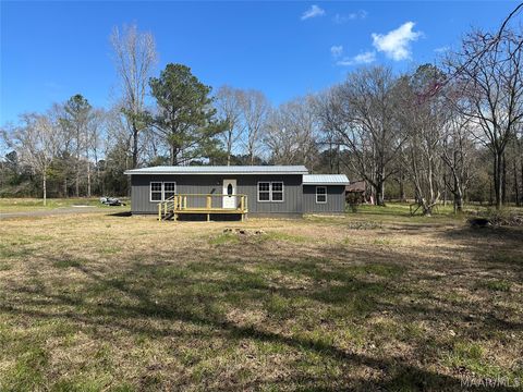 Photo of 122 N Wesson Street, Tallassee, AL 36078 (MLS # 584416)