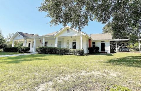 Photo of 15 E 1st Street, Luverne, AL 36049 (MLS # 581539)