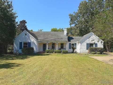 Photo of 3640 Narrow Lane Road, Montgomery, AL 36111 (MLS # 580560)