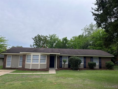 Photo of 3236 MCGEHEE Road, Montgomery, AL 36111 (MLS # 585462)