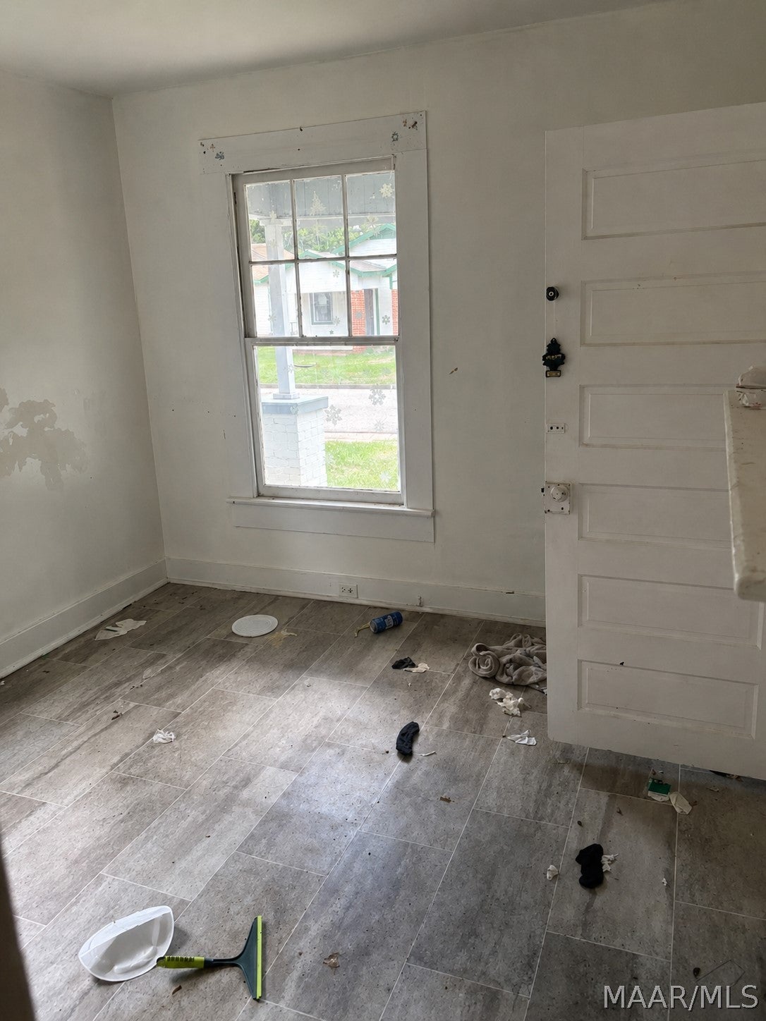 726 Alexander Street - Photo 3