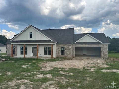 Photo of 81 NOLES Drive, Tallassee, AL 36078 (MLS # 589908)