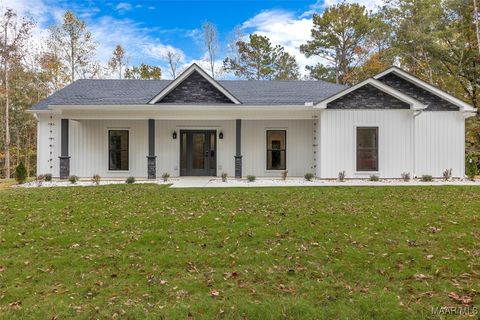 Photo of 3152 Red Hill Road, Tallassee, AL 36078 (MLS # 581470)