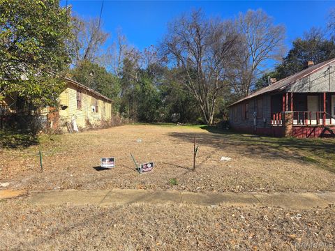 Photo of 726 Woodrow Street, Montgomery, AL 36108 (MLS # 583760)