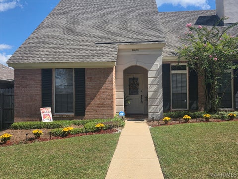 Photo of 1625 QUEEN ELIZABETH Court, Montgomery, AL 36117 (MLS # 590503)