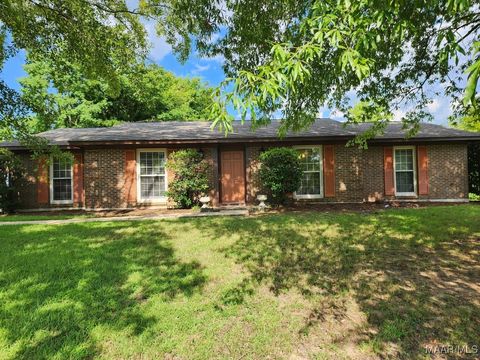 Photo of 1829 ALDERPOINT Drive, Montgomery, AL 36106 (MLS # 582104)