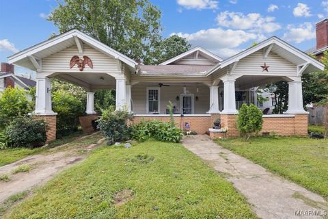 Photo of 715 Arsenal Place, Selma, AL 36701 (MLS # 583244)