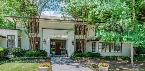 Photo of 2603 WILDWOOD Drive, Montgomery, AL 36111 (MLS # 586647)