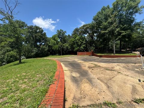 Photo of 3519 Dalraida Court, Montgomery, AL 36109 (MLS # 576329)