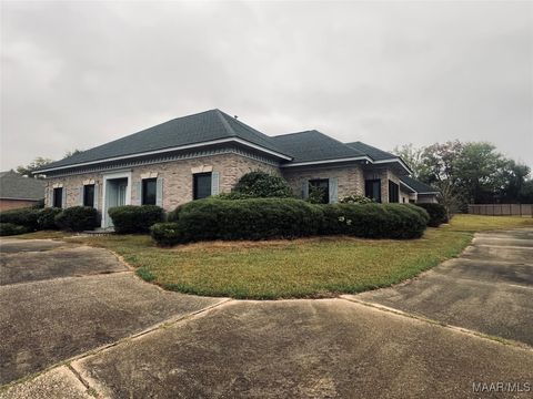 Photo of 6331 Eastwood Glen Place, Montgomery, AL 36117 (MLS # 582564)