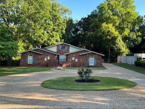 Photo of 4224 Wares Ferry Road, Montgomery, AL 36109 (MLS # 590310)