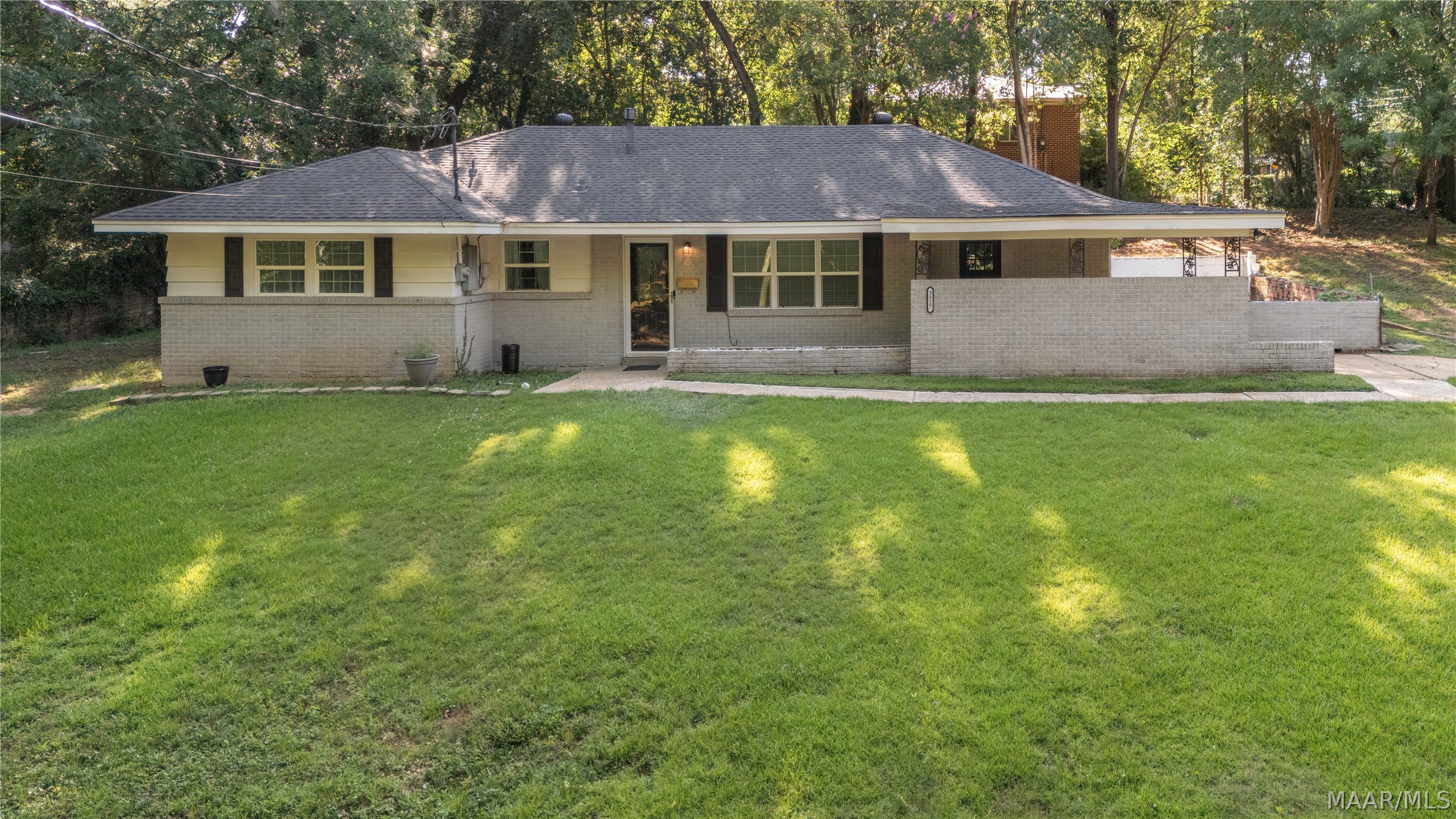 Photo 1 of 27 — 3517 N Georgetown Drive, Montgomery, AL 36109