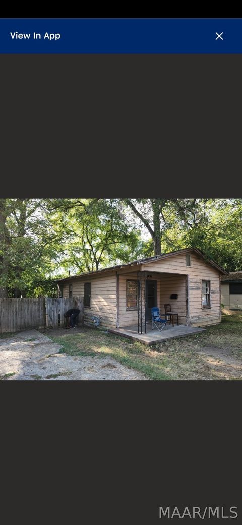 Photo of 1142 L Avenue, Montgomery, AL 36108 (MLS # 586273)