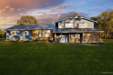 Photo of 168 County Road 454, Clanton, AL 35046 (MLS # 582152)