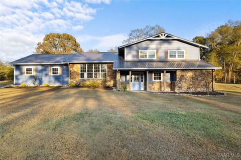 Photo of 168 County Road 454, Clanton, AL 35046 (MLS # 582152)