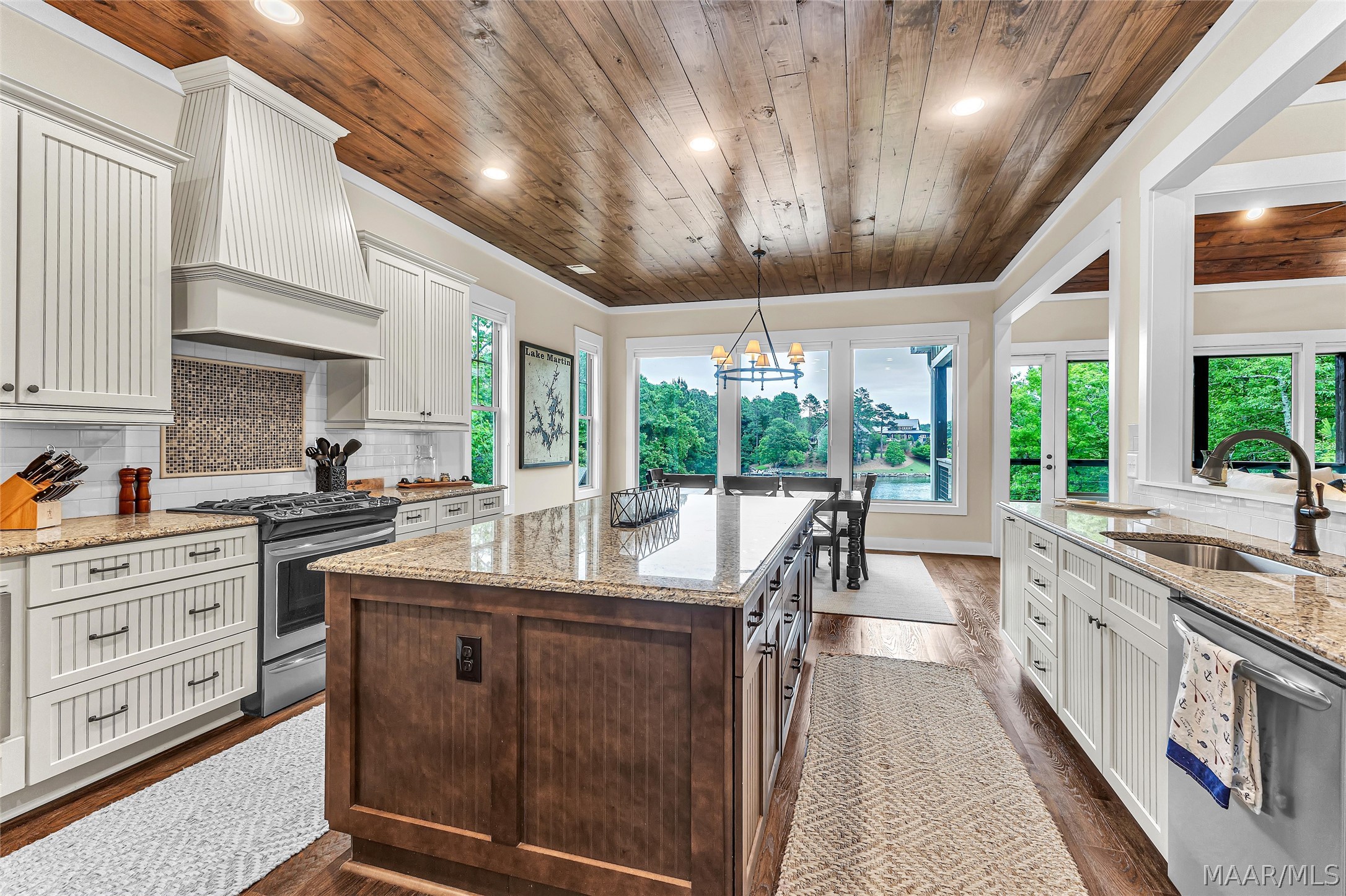 Dadeville, Alabama, 36853, United States, 4 Bedrooms Bedrooms, ,5 BathroomsBathrooms,Residential,Active,2045380