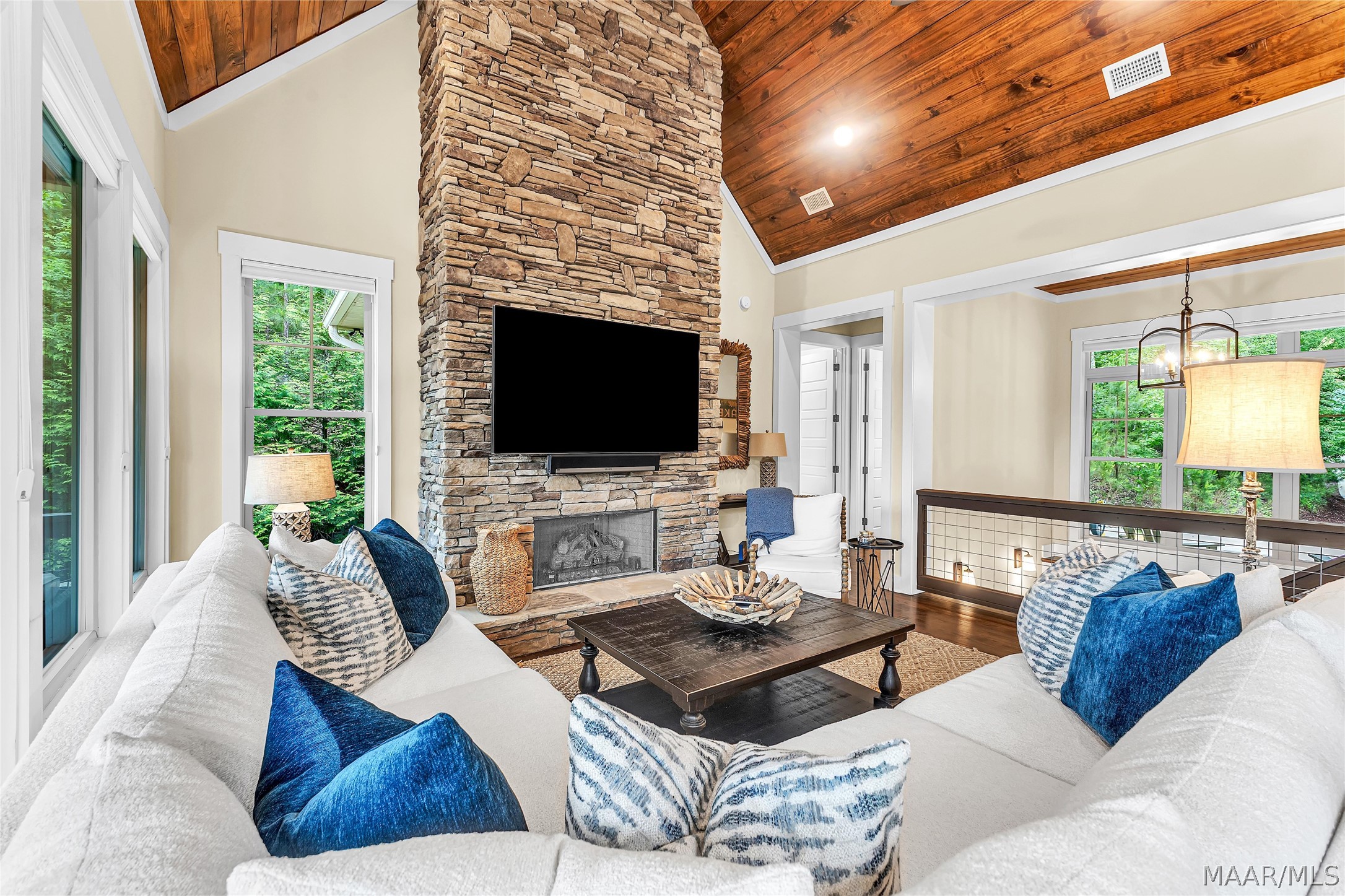 Dadeville, Alabama, 36853, United States, 4 Bedrooms Bedrooms, ,5 BathroomsBathrooms,Residential,Active,2045380