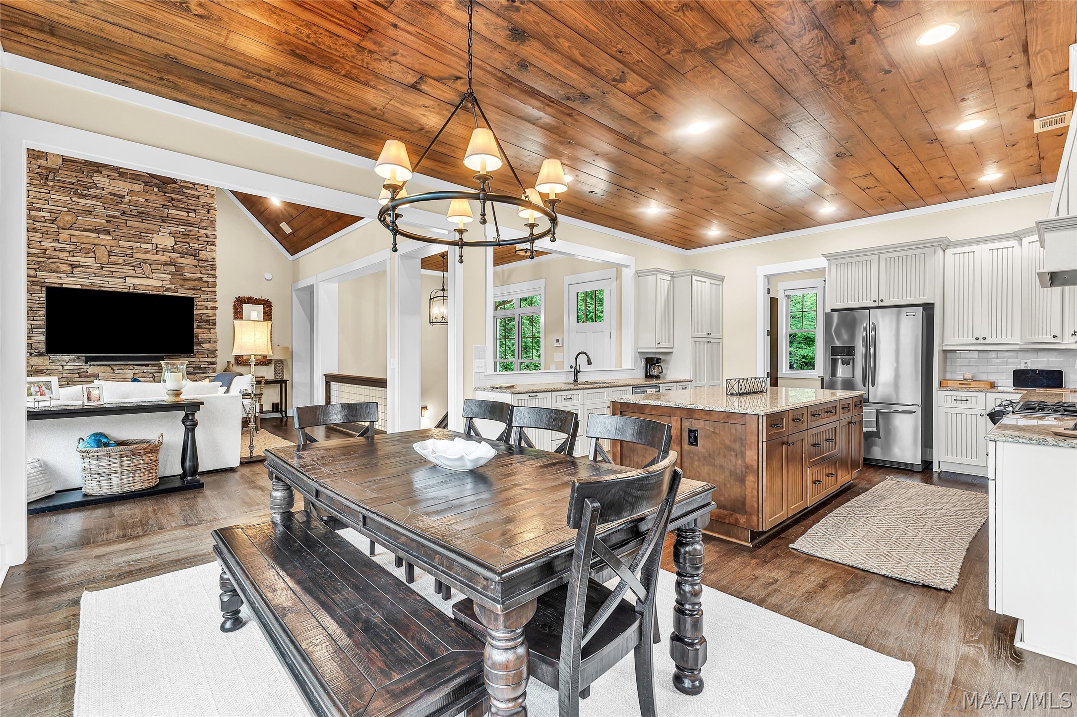 Dadeville, Alabama, 36853, United States, 4 Bedrooms Bedrooms, ,5 BathroomsBathrooms,Residential,Active,2045380
