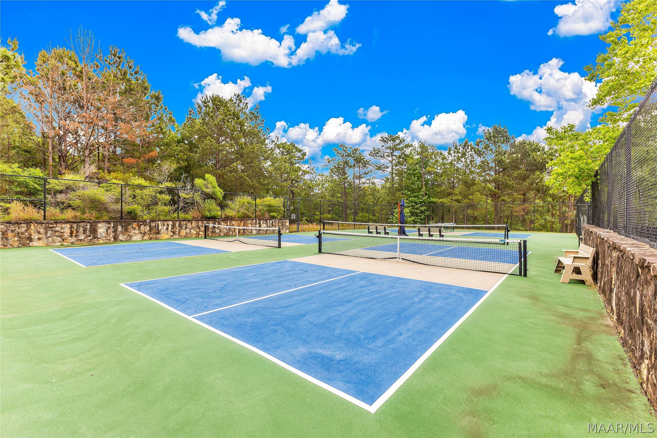 Dadeville, Alabama, 36853, United States, 4 Bedrooms Bedrooms, ,5 BathroomsBathrooms,Residential,Active,2045380