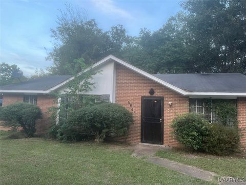 Photo of 4641 CHARTRES Lane, Montgomery, AL 36616 (MLS # 580721)